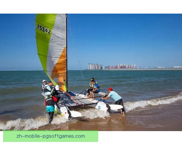 帆船锦标赛：风帆乘风破浪，争奇斗艳劲舟中