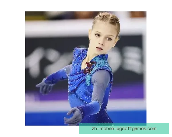 优雅冰场上的舞者：探索滑冰技巧的艺术之路