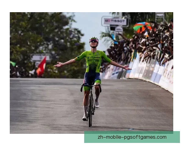 自行车实时比分查看:精准数据更新,助您掌握赛况 自行车实时比分查看:精准数据更新,助您掌握赛况